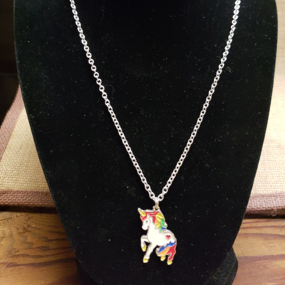 Super wonderful magical unicorn necklace